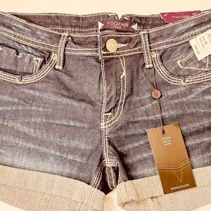 VIGOSS FIT SHORT SHORTS SIZE 29". 7/8 NWT